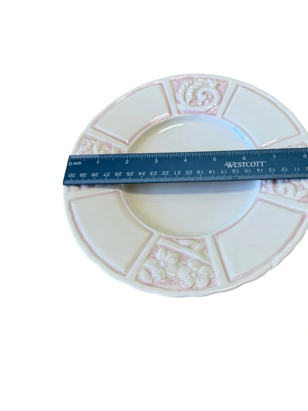 Plate-Salad/Dessert-Carmel Ceramica-Flower Garden Collection-Embossed Design